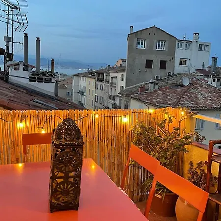 06m - Old Beautiful Duplex Terrace With Sea View דירה