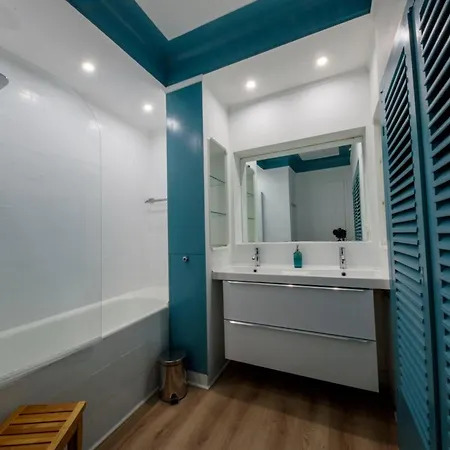 06m - Old Beautiful Duplex Terrace With Sea View Διαμέρισμα Αντίμπ