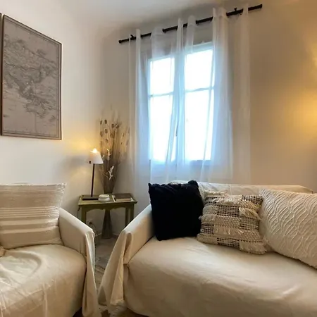06m - Old Beautiful Duplex Terrace With Sea View Apartman Antibes