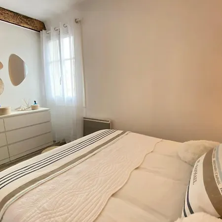 Apartment 06m - Old Beautiful Duplex Terrace With Sea View