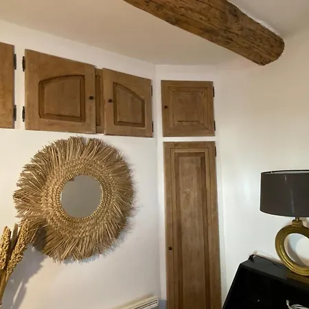 06m - Old Beautiful Duplex Terrace With Sea View