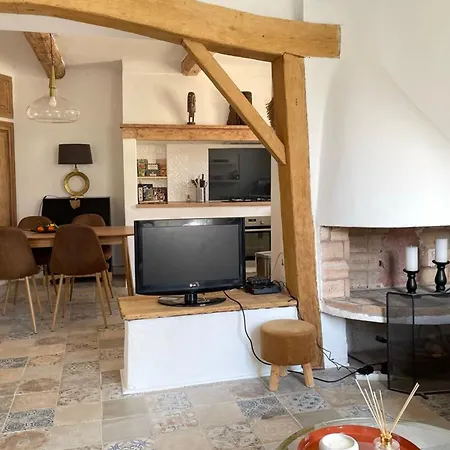 06m - Old Beautiful Duplex Terrace With Sea View Apartman
