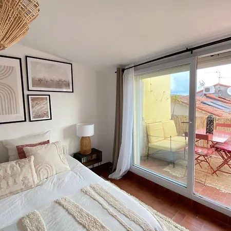Apartment 06m - Old Beautiful Duplex Terrace With Sea View
